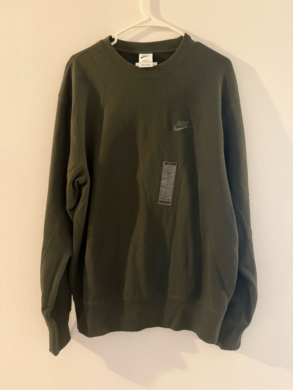 Nike Men’s Olive Green Crewneck Sweatshirt